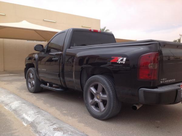 للبيع شيفروليه سلفرادو اسود موديل ٢٠٠٧