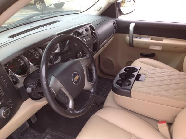 للبيع شيفروليه سلفرادو اسود موديل ٢٠٠٧