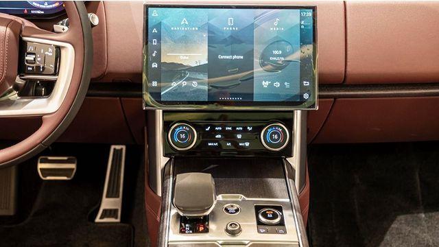 للبيع رنج فوج خليجي ضمان موديل 2023 زيرو HSE V8 في دبي