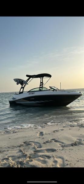 للبيع جت بوت searay موديل 2014 طول19 قدم