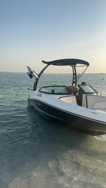 للبيع جت بوت searay موديل 2014 طول19 قدم