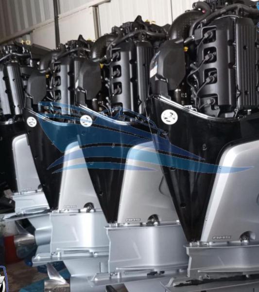 للبيع 4 محركات ميركوري 300 v8 طقم موديل 2019 مع كامل اغراضها
