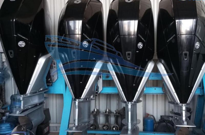 للبيع 4 محركات ميركوري 300 v8 طقم موديل 2019 مع كامل اغراضها