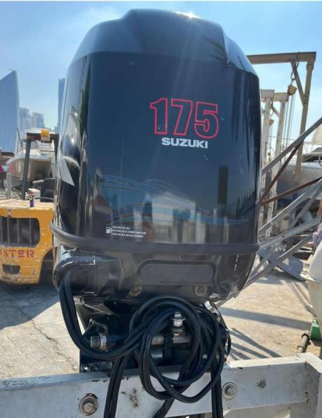 للبيع مكينة سوزوكي 175 hp فور ستروك موديل 2008 غير مبطلة