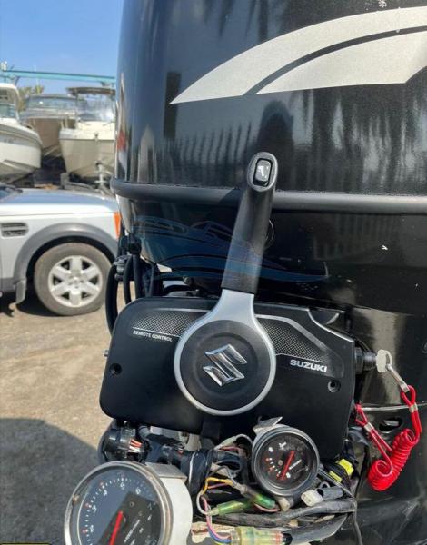 للبيع مكينة سوزوكي 175 hp فور ستروك موديل 2008 غير مبطلة
