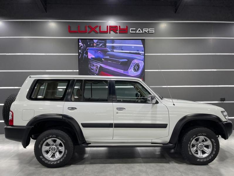 للبيع نيسان فتك Vtc 4800 موديـل 2004 ابيض المسعود