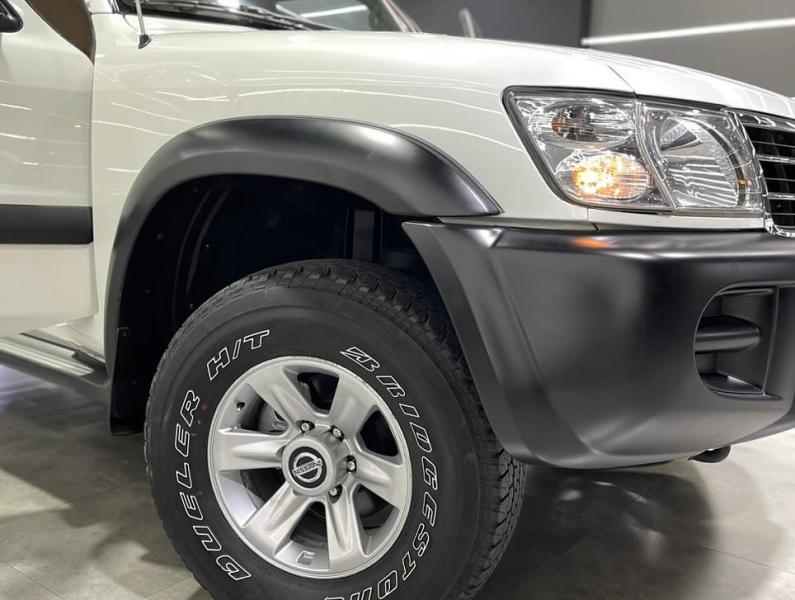 للبيع نيسان فتك Vtc 4800 موديـل 2004 ابيض المسعود