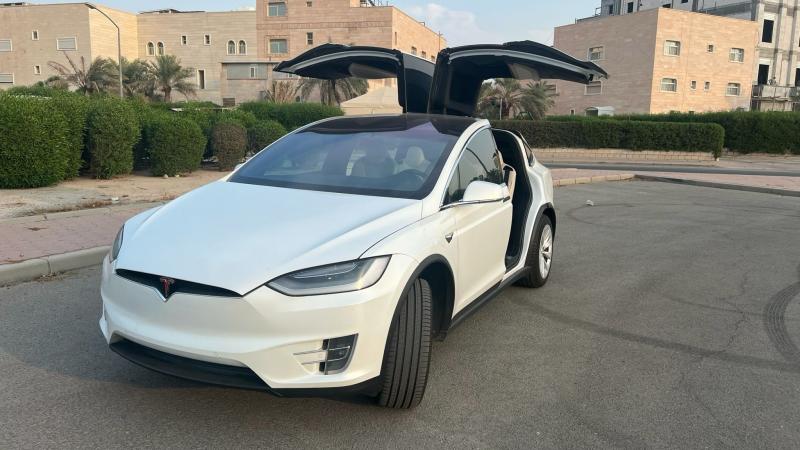 للبيع تيسلا X موديل 2020 خليجي فل اوبشن