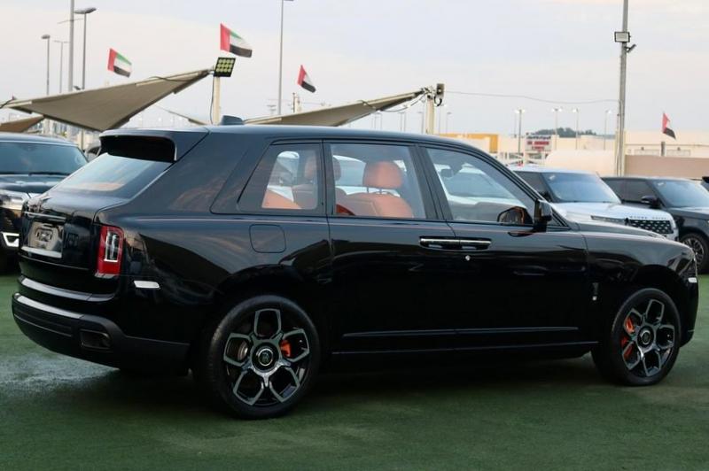 للبيع رولز رويس كولينان بلاك باج خليجي 2023 ضمان الوكالة V12