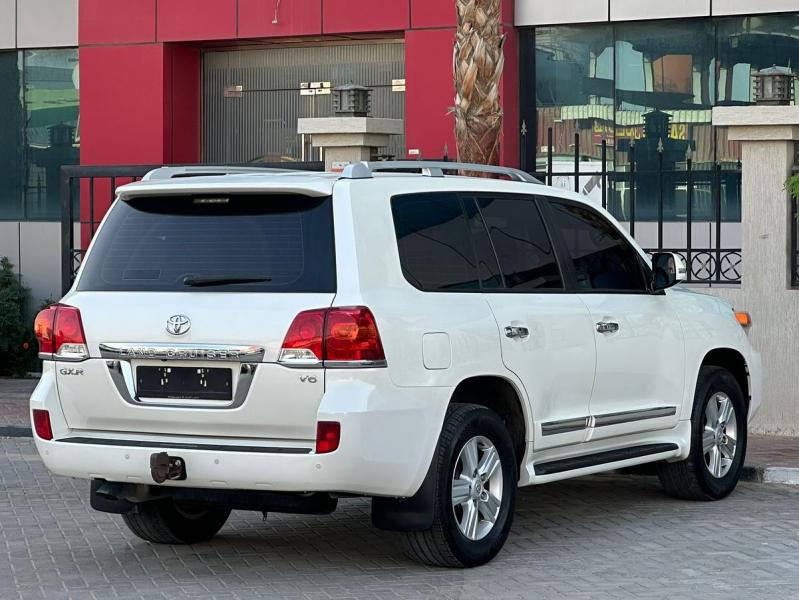 للبيع تويوتا لاند كروزر جي اكس ار V6 موديل 2014 خليجية فل ابشن رقم 1