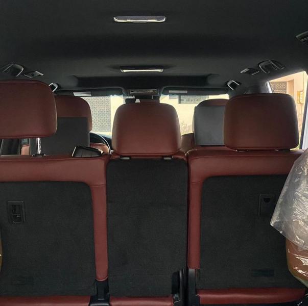 للبيع لكزس LX570 وارد الفطيم موديل 2021 سقنجر فول اوبشن في ابوظبي