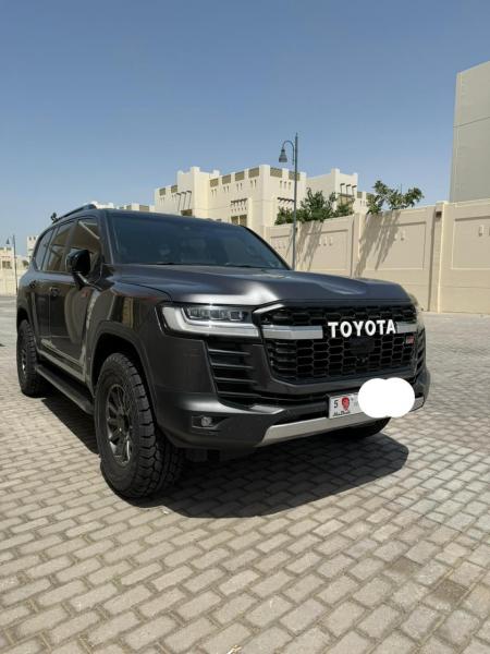 للبيع توياتا لاندكروزر GR موديل 2022 الفطيم