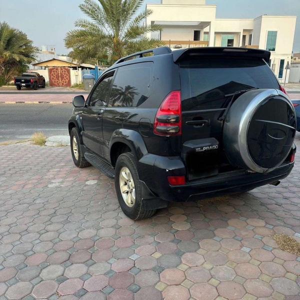 للبيع تويوتا برادو اسود باب واحد خليجي V6