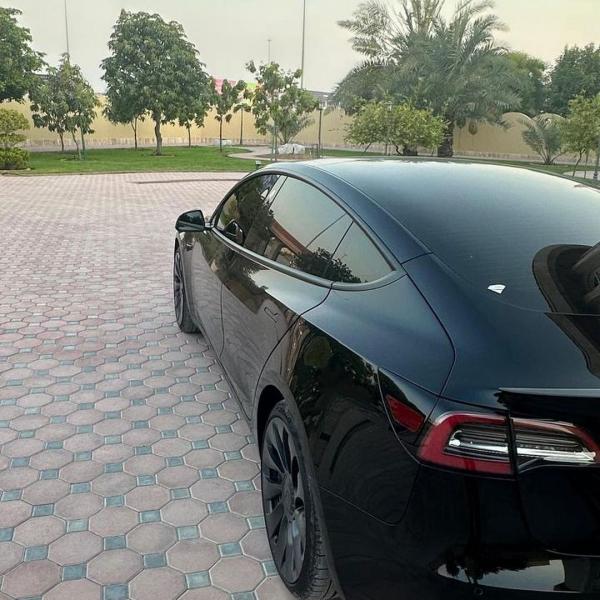 للبيع تسلا مودل ٣ موديل ٢٠٢١ performance على الضمان