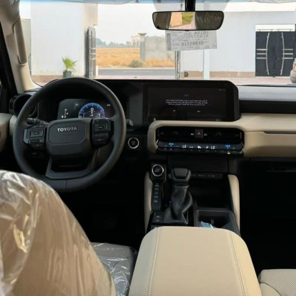 للبيع تويوتا برادو GXR موديل 2024 زيرو كم وارد الفطيم على الضمان