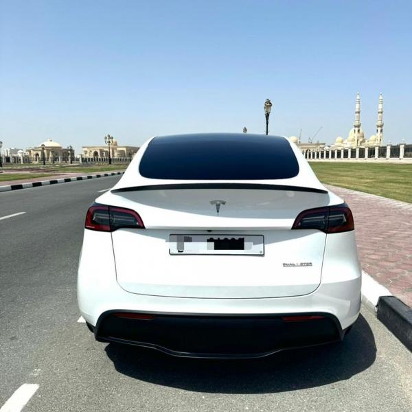 للبيع tesla model Y performance موديل 2023 خليجي