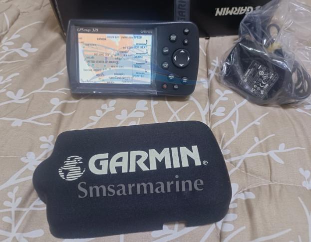 للبيع جهاز قارمن Gps 378