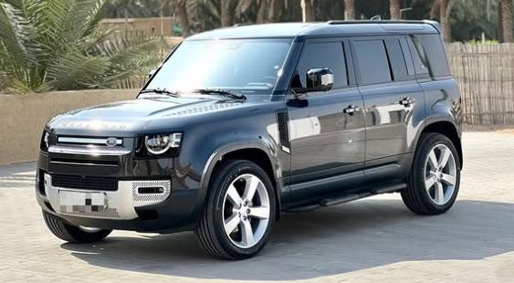 للبيع رنج روفر دفندر 6 سلندر (HSE) خليجي موديل 2024