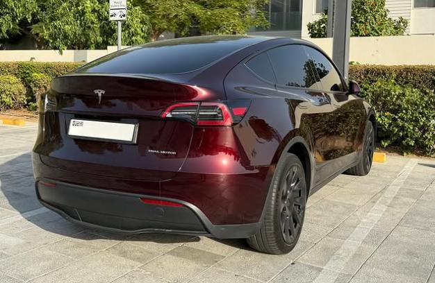 Tesla model Y Longe range 2023