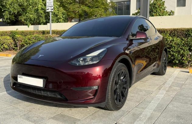 Tesla model Y Longe range 2023