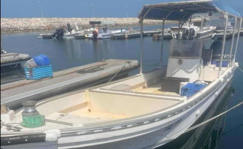 للبيع قارب الملاح 27 قدم عرض 7 مديل 2014