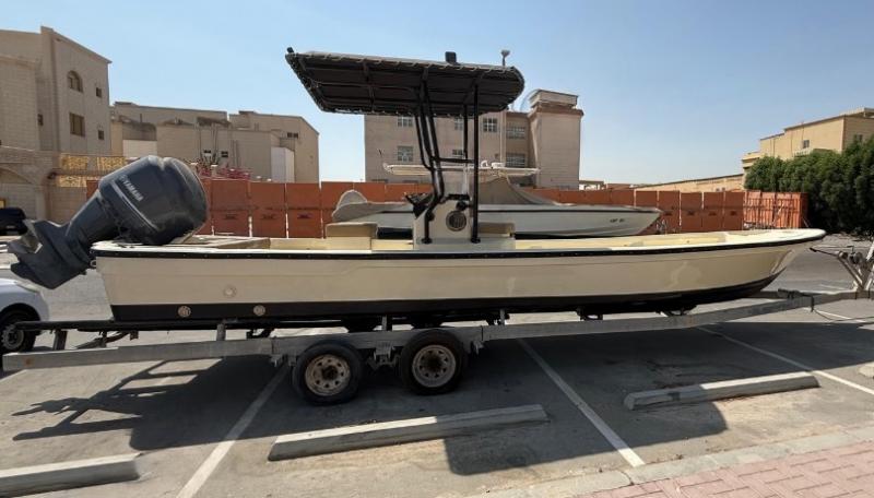 للبيع طراد الشارقة مارين ٢٨ قدم موديل ٢٠١٥