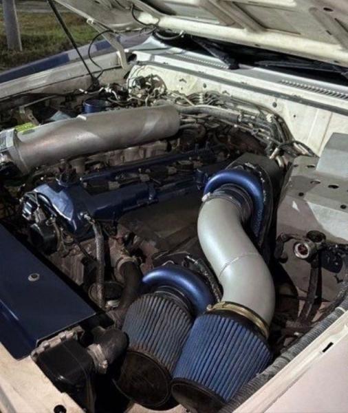 للبيع نيسان فتك سفاري موديل 2015 قير عادي مزود و مبرمج بالكامل