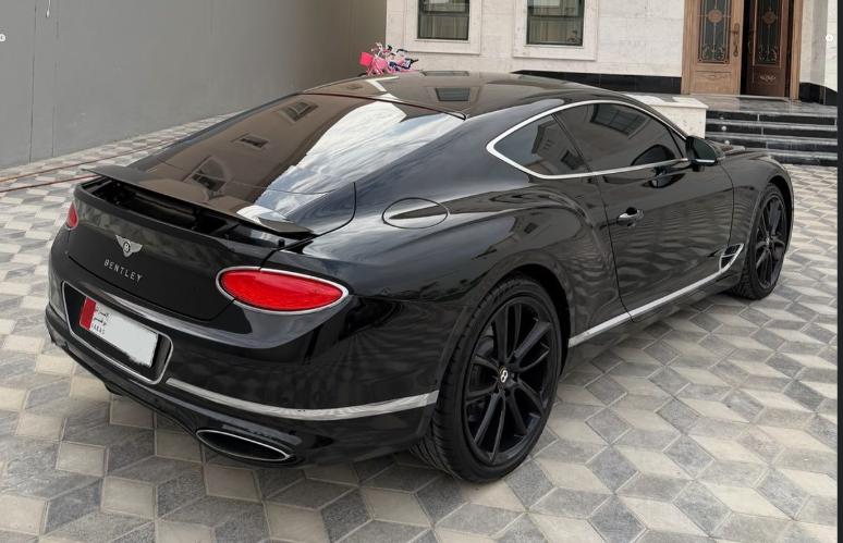 للبيع بنتلي GT W12 موديل 2020