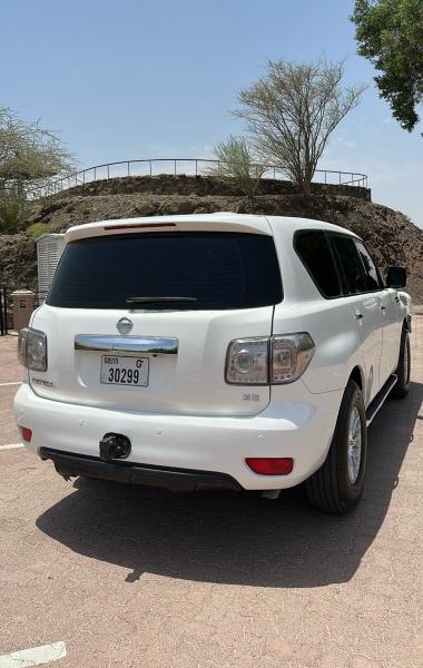 للبيع نيسان باترول SE V8 موديل 2012 المكينة الصغيره
