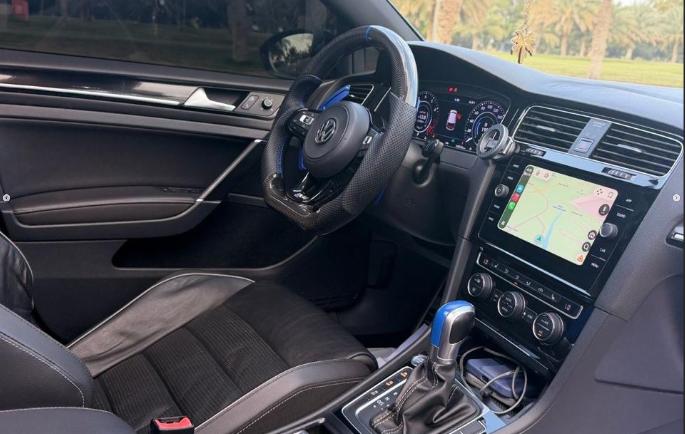 للبيع Golf R موديل 2018 خليجي