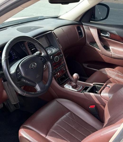 للبيع انفينيتي QX50 موديل 2014 خليجي 