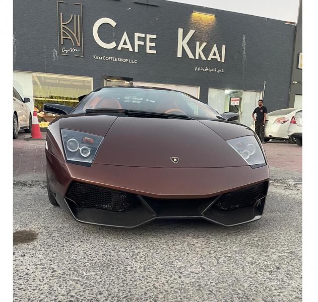 For sale Lamburgini murchilago LP640-4 model 2009 GCC spec special made 1 of 1