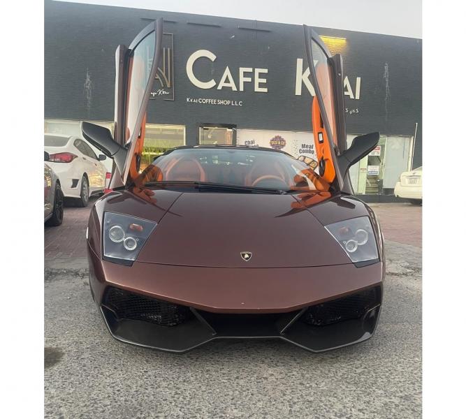 For sale Lamburgini murchilago LP640-4 model 2009 GCC spec special made 1 of 1