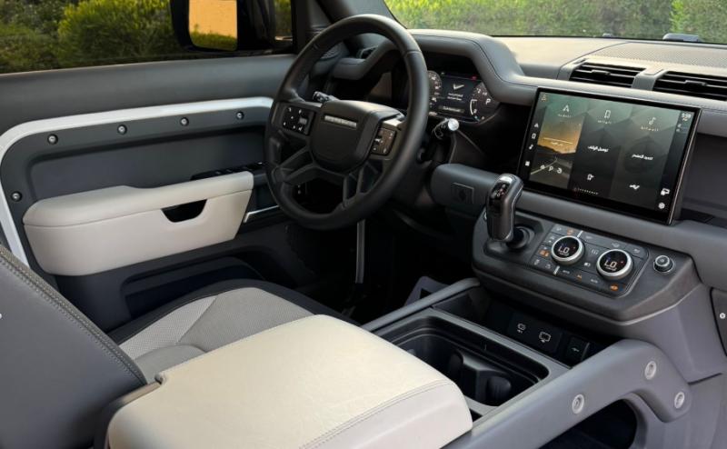 للبيع ديفندر X dynamic - P400 / v6 موديل 2023 وارد أمريكا