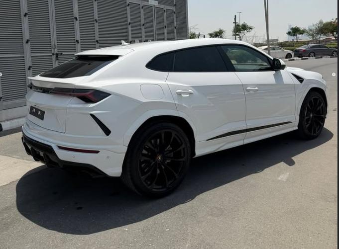 Lamborghini urus 2022 model