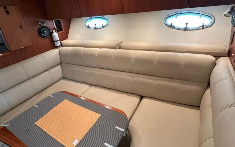للبيع قارب Tiara 3900 موديل 2014