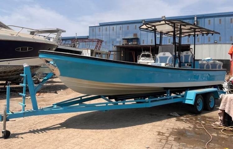 27F YAMAHA with a SUZUKI 140 Fure Stroke Engine Model 2009