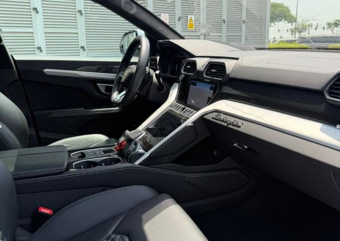 Lamborghini urus 2022