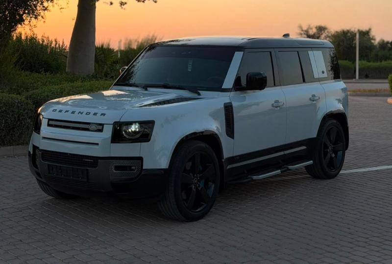 للبيع دفندر V8 خليجي الطاير موديل 2022