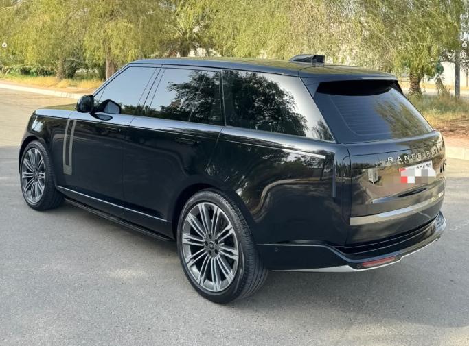 للبيع رنج روفر فوج HSE P530 V8 خليجى الطاير موديل 2023