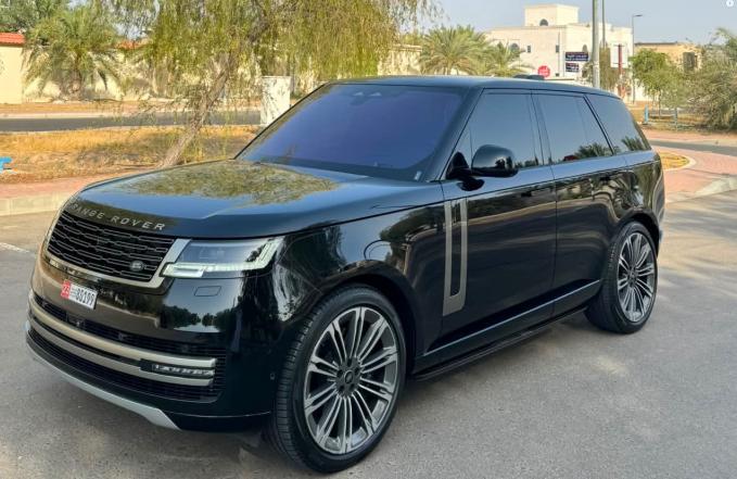 للبيع رنج روفر فوج HSE P530 V8 خليجى الطاير موديل 2023