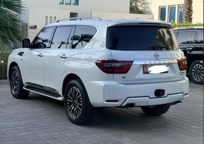 للبيع نيسان بلاتينيوم موديل 2023