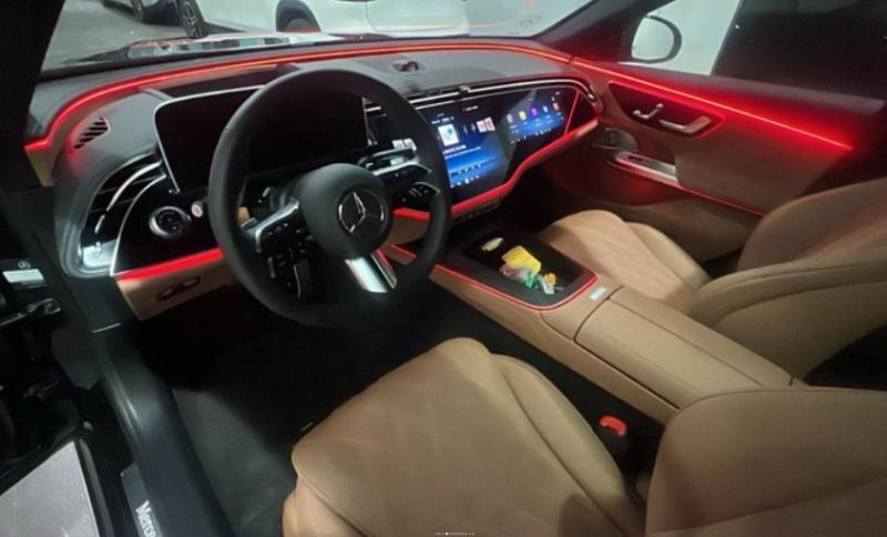 للبيع مرسدس E300 AMG (E-Class) موديل 2026