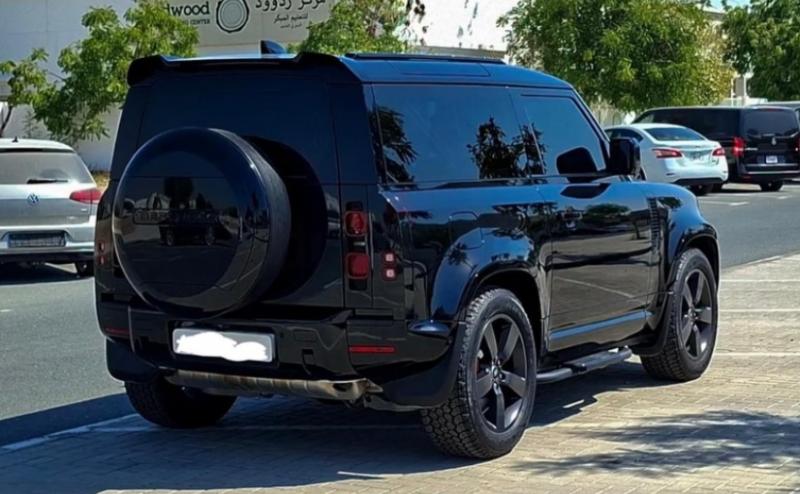 للبيع ديفيندر HSE P400 موديل 2024 خليجي الطاير