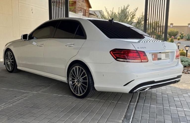 للبيع مرسيدس ( E300 )خليجي موديل 2014