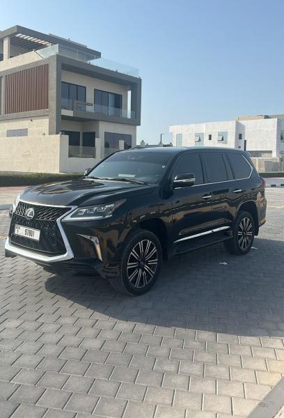 للبيع لكزس LX570 موديل 2018 فل اوبشن خليجي 