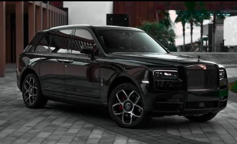 2021 Rolls Royce Cullinan Black Badge, GCC spec