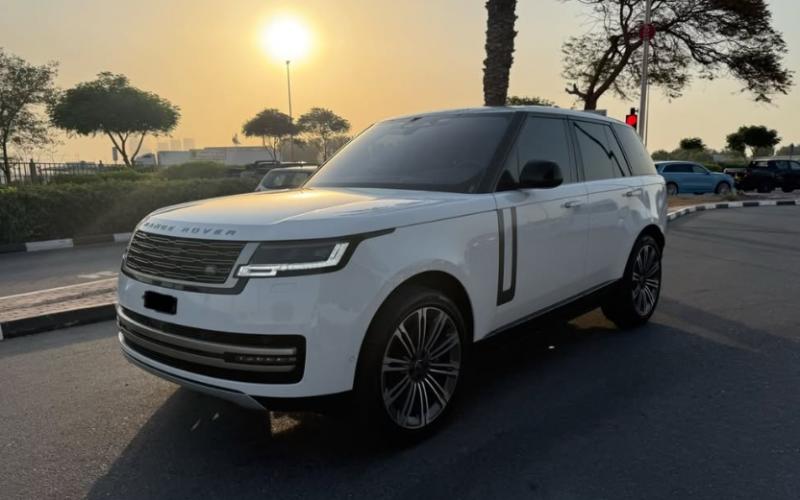  للبيع RANGE ROVER VOGUE HSE - P530 - V8 2023