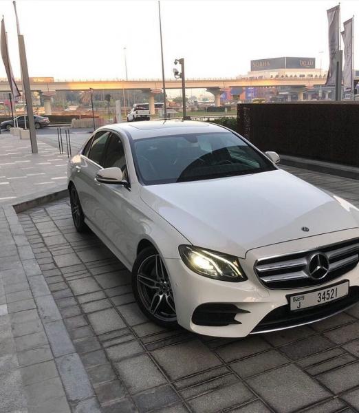 للبيع مرسيدس E200 موديل 2019 نظيفة
