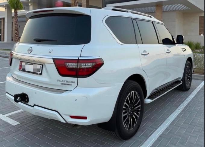 للبيع نيسان بلاتنيوم V8 موديل 2024